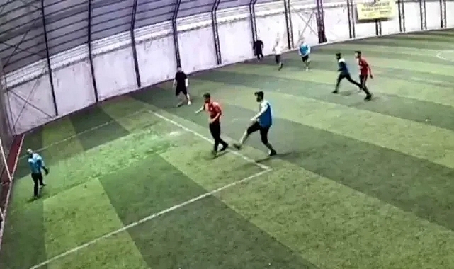 Halı Sahada Futbol Maçı Sırasında Talihsiz Olay