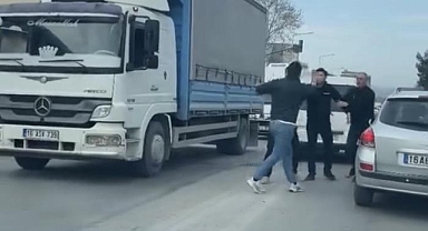 İki Sürücü Arasında Tartışma Kavgaya Dönüştü