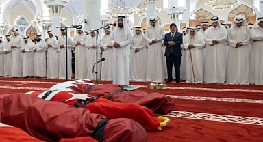 Katar Helikopter Kazasında Şehit Olan Askerler için Cenaze Namazı Kılındı