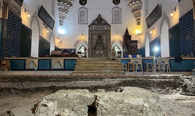 Muradiye Camii’nde 600 Yıllık Tarihi Havuz Ortaya Çıktı