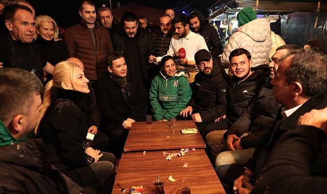 Osmangazi Belediye Başkanı Erkan Aydın Abdal Meydanı’nda Sahur Yaptı