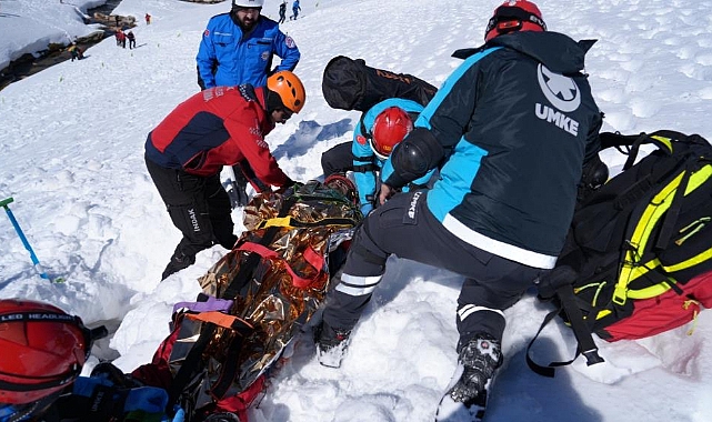 Uludağ’da Çığ Arama Kurtarma Tatbikatı Başarıyla Gerçekleştirildi