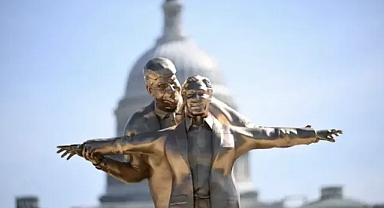 Washington’da Trump ve Epstein Heykeli Tartışma Yarattı