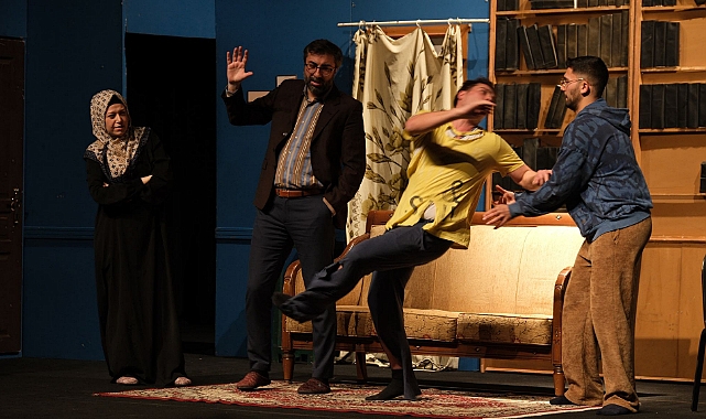 Yıldırım Belediyesi’nden 28 Şubat Anısına ‘Karanlıkta Açan Çiçekler’ Tiyatro Oyunu