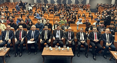 Yıldırım’da “Osmanlı’nın Kuruluşu ve Bursa’nın Fethi” Sempozyumu Başladı