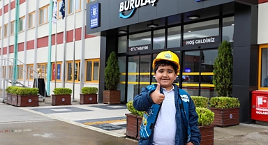 Bursa’da 7 Yaşındaki Ali Asaf Vatman Koltuğuna Oturdu