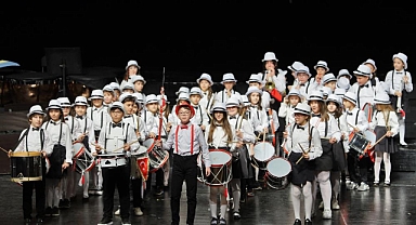 Bursa'da çocukların sesi senfoniyle yükseldi