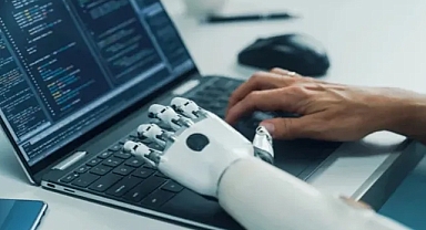 Deepfake Teknolojili Dolandırıcılık Girişimi Avukat Sayesinde Bozuldu