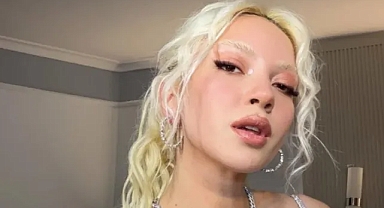 Ece Seçkin Mustafa Sandal Saygı Konserinde Sahnedeydi