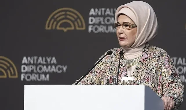 Emine Erdoğan’dan 23 Nisan Mesajı: “Siz Hayal Kurdukça Türkiye Büyüyecek”