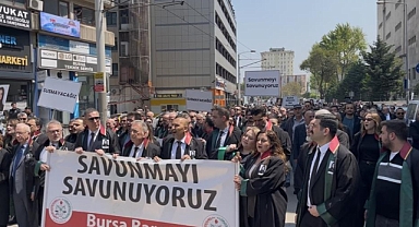 Hukuk camiası Bursa'da genç avukat için adalet yürüyüşü düzenlendi