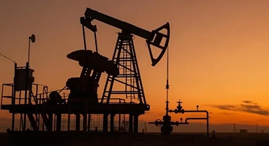 Hürmüz Boğazı Açıldı: Petrol Fiyatlarında Sert Düşüş