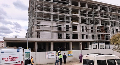 İnegöl'de İnşaat İşçisi 2. Kattan Düşerek Yaralandı