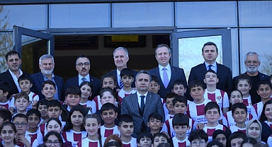 İnegölspor'dan Binlerce Öğrenciye Forma Sevinci