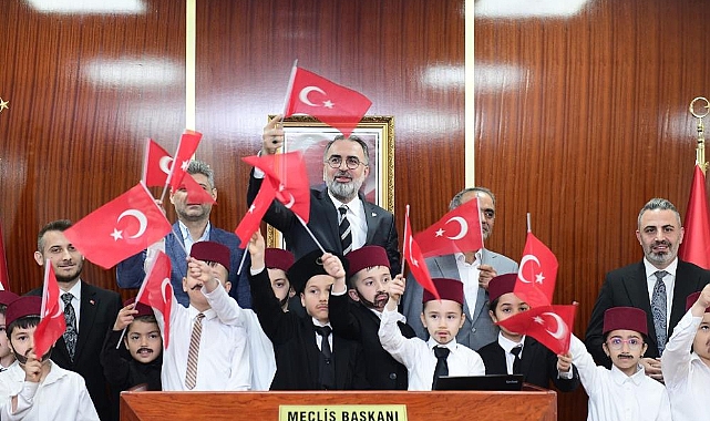 Kestel’de 23 Nisan Coşkusu: Minikler TBMM Açılışını Canlandırdı