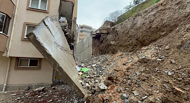 Mudanya’da İstinat Duvarı Çöktü: Siteyi Enkaz Bastı, 2 Blok Tahliye Edildi