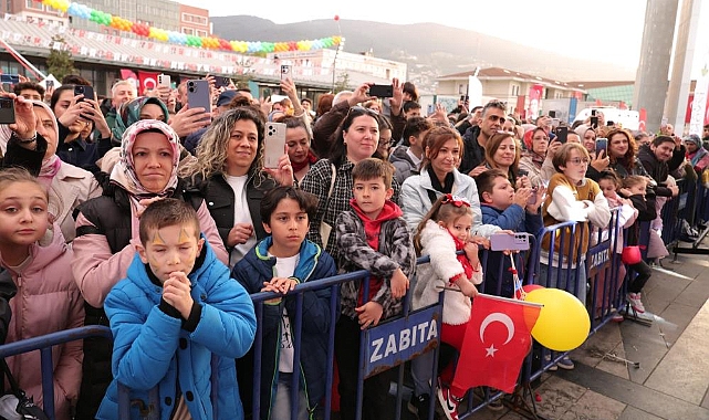 Osmangazi Belediyesi 23 Nisan Etkinlikleri: Cahit Berkay’dan Unutulmaz Konser