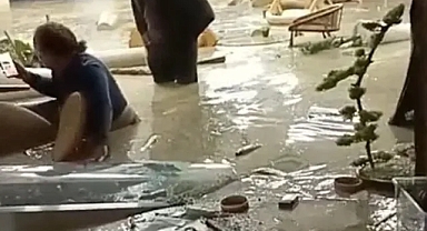 Sel Felakete Yol Açtı