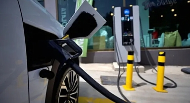 Türkiye'de İlk Çeyrek Otomobil Satışlarında Elektrikli ve Hibrit Artışı