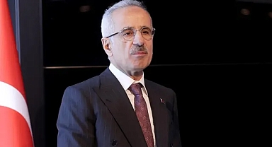 Uraloğlu: Hürmüz Boğazı'ndaki Türk Gemileri Yakından Takip Ediliyor