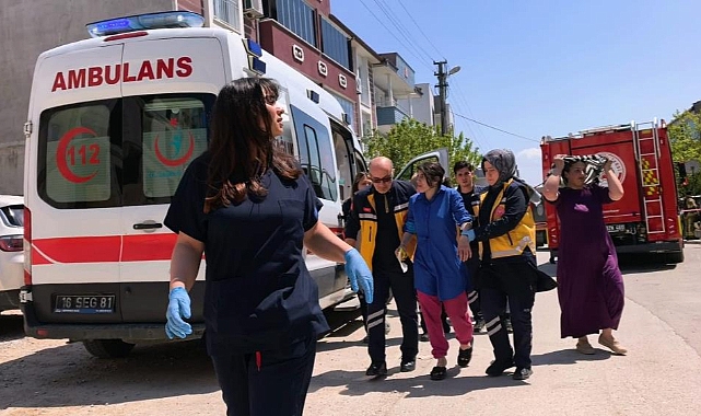 İnegöl'de Apartman Yangını: Anne ve Kızı Dumandan Etkilendi