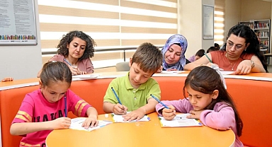 Osmangazi Belediyesi’nden “Hayatımın İlk Kütüphanesi Annem” Etkinliği