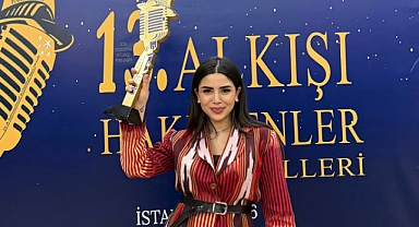 Yılın Ödülü Genç Sanatçıya