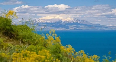 Bitlis’in Saklı Cenneti İncekaya Köyü Turistlerin Gözdesi Oldu