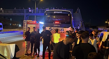 Bursa’da Alkollü Sürücü Dehşeti: Servis Otobüsüne Çarpan Otomobil Hurdaya Döndü, 6 Yaralı 