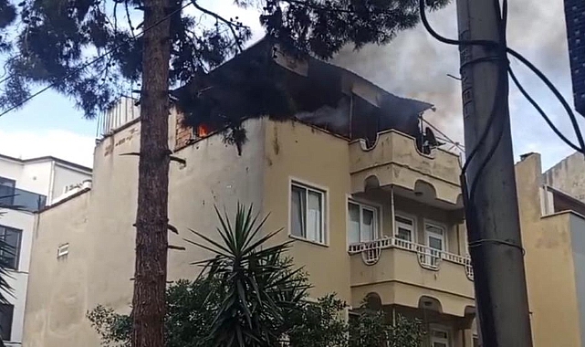 Bursa’da Çatı Yangını Paniği: Evin Çatısı Alevlere Teslim Oldu 