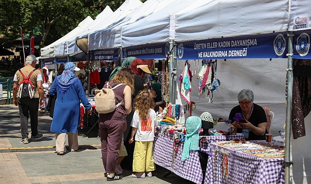 Bursa’da “Meydan Kadınların” Dayanışma Pazarı Yoğun İlgi Gördü