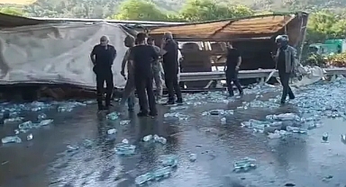 Bursa’da Su Yüklü Tır Köprü Ayağına Çarptı: Sürücü Hayatını Kaybetti