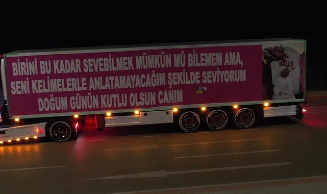 Bursa’da TIR’lı Doğum Günü Sürprizi: Genç Kadın Gözyaşlarına Hakim Olamadı