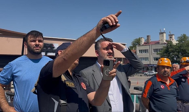 Bursa Kayhan Çarşısı’nda Yangın: 6 İşletme Küle Döndü