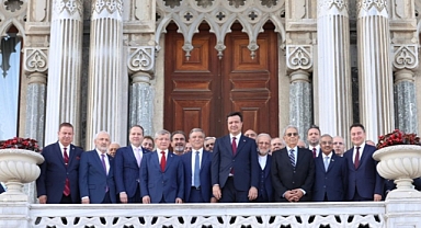 Çırağan Sarayı’nda D-8 Zirvesi: Abdullah Gül ve Liderler Aynı Karede