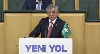 Davutoğlu’ndan ABD Maçı Öncesi Milli Takıma Destek Mesajı: “Sahada Ders Verin”