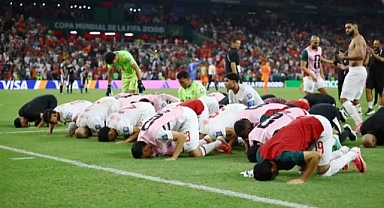 Fas’tan Hollanda’ya Dünya Kupası Şoku: Galibiyet Secdesi Gündem Oldu
