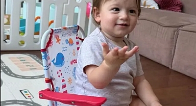 Gizem Karaca’nın Kızı Yaz’a Sosyal Medyada Yorum Yağdı: “Annesinin Kopyası” 