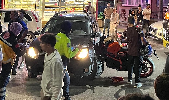 İnegöl’de motosiklet otomobile saplandı: Sürücü yaralandı