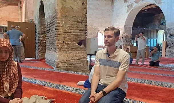 İspanyol Siber Güvenlik Uzmanı Juan Andetros İslamiyet’i Seçti