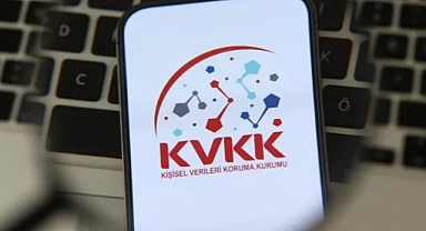 KVKK’dan Emsal Karar: İşyerinde Parmak İzi ve Yüz Tanıma ile Mesai Takibine Sınırlama