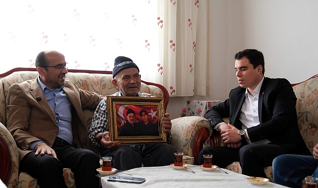 Orhaneli’de Babalar Günü’nde Duygulandıran Ziyaret