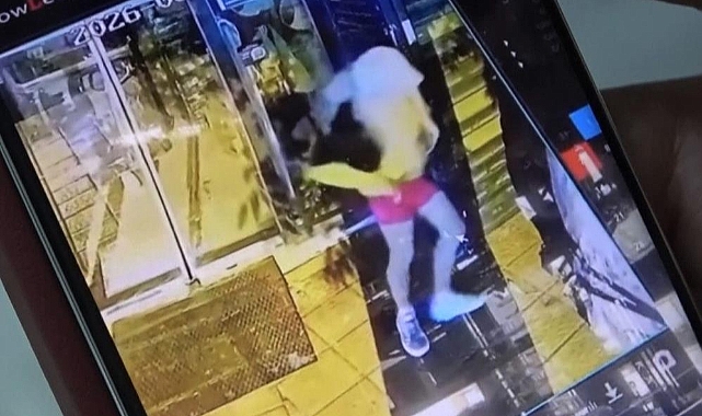 Züccaciye Dükkanına Dadanan Hırsız Kadın Kılığına Girerek Kameradan Kaçmaya Çalıştı