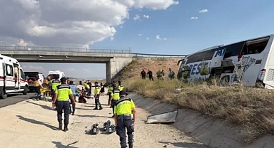 Aksaray’da Yolcu Otobüsü Kazası! 19 Yaralı, 8’inin Durumu Ağır 