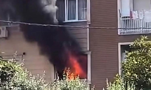 Bursa’da ev yangını paniği! Alevler kısa sürede binayı sardı
