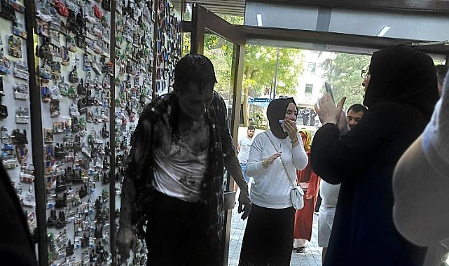 Bursa'da Kostik Patlaması! Lavabo Giderini Açmaya Çalışırken 2 Kişi Yaralandı