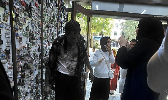 Bursa'da Kostik Patlaması! Lavabo Giderini Açmaya Çalışırken 2 Kişi Yaralandı