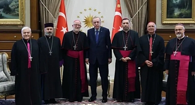 Erdoğan, Katolik Episkoposlar Heyetini Külliye’de Kabul Etti