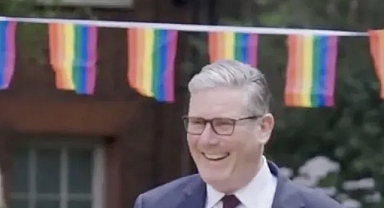 İngiltere Başbakanı Keir Starmer’dan Onur Ayı Mesajı: “Bununla Gurur Duyuyorum”
