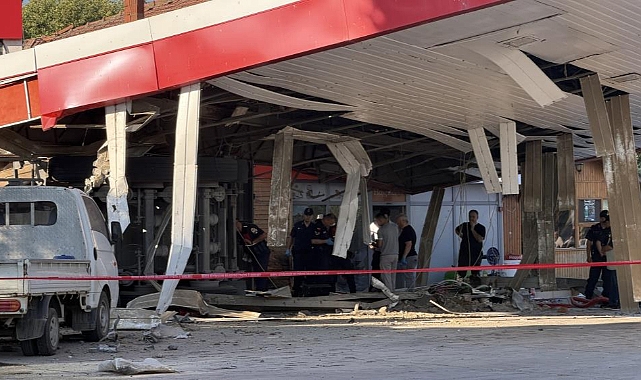 İznik'te Kömür Yüklü Tır Akaryakıt İstasyonuna Daldı: 1 Ölü, 2 Yaralı